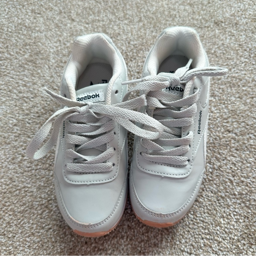 Kids Reebok Sneakers/ Tennis shoes - Picture 8 of 8